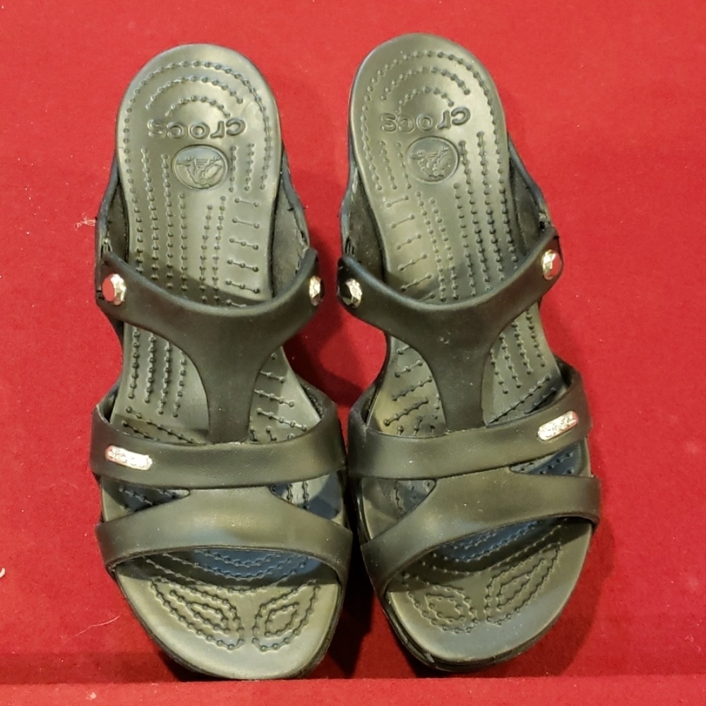 NWOT CROC Sandals